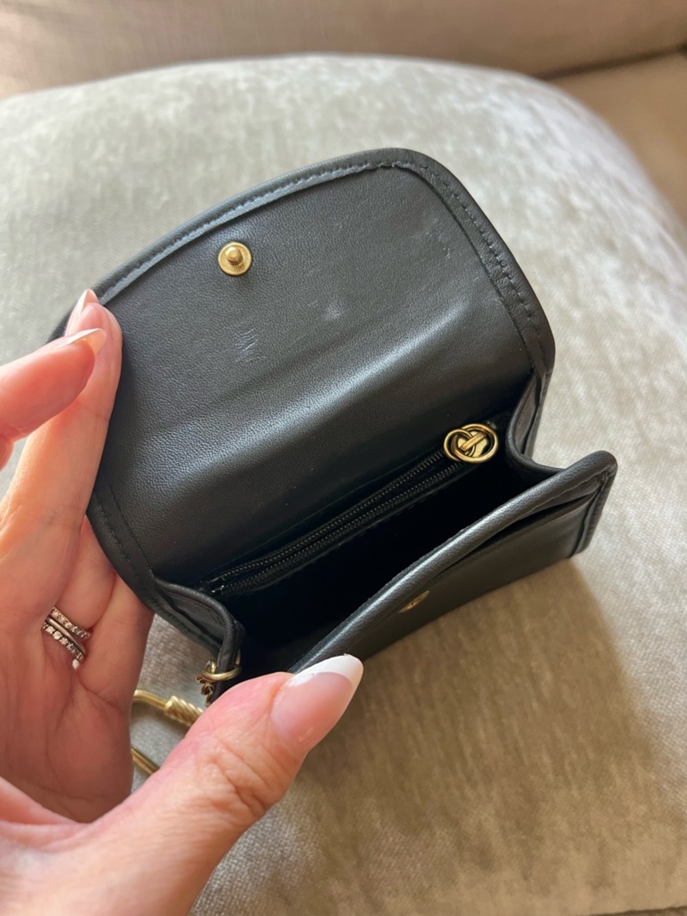 1999 Coach Black Leather Mini Wallet with Gold Chain Key Fob - Picture 4 of 5